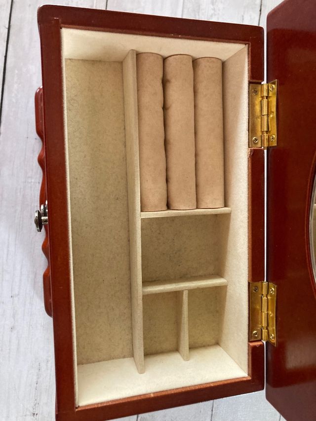 Joyero con caja de música