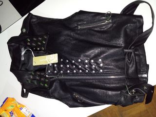 Chaleco  con tachuelas