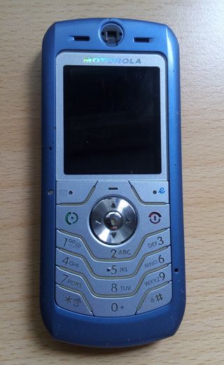 Teléfono móvil antiguo Motorola