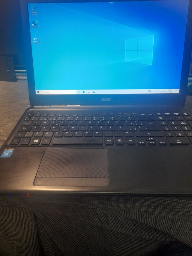 Computer portatile Acer Aspire con Windows 10