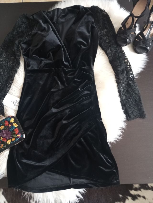 Vestido terciopelo y encaje negro