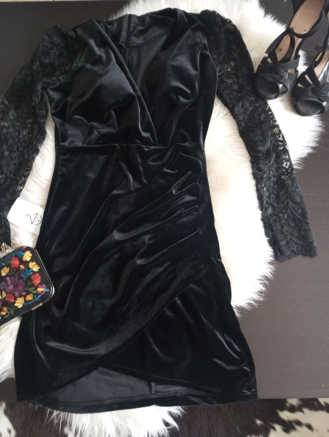 Vestido terciopelo y encaje negro