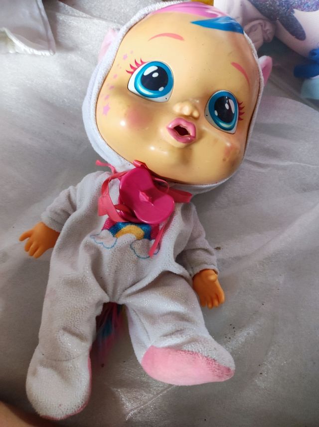 Bebe llorón unicornio