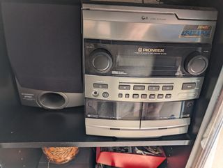 Equipo de musica Pioneer con CD y Cinta 230W