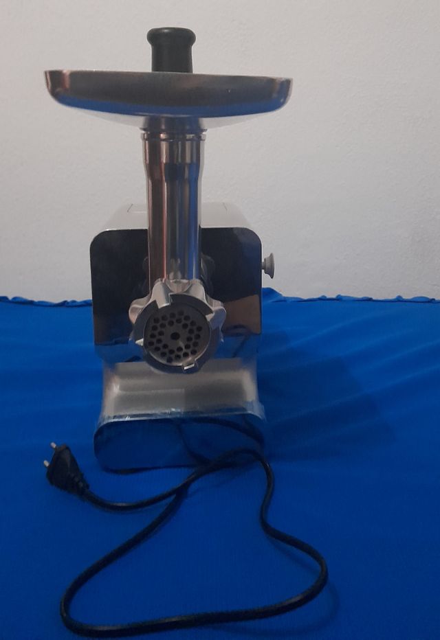PICADORA DE CARNE ELÉCTRICA MARCA BOMAN