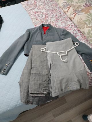 Precioso traje corto con dos calzonas