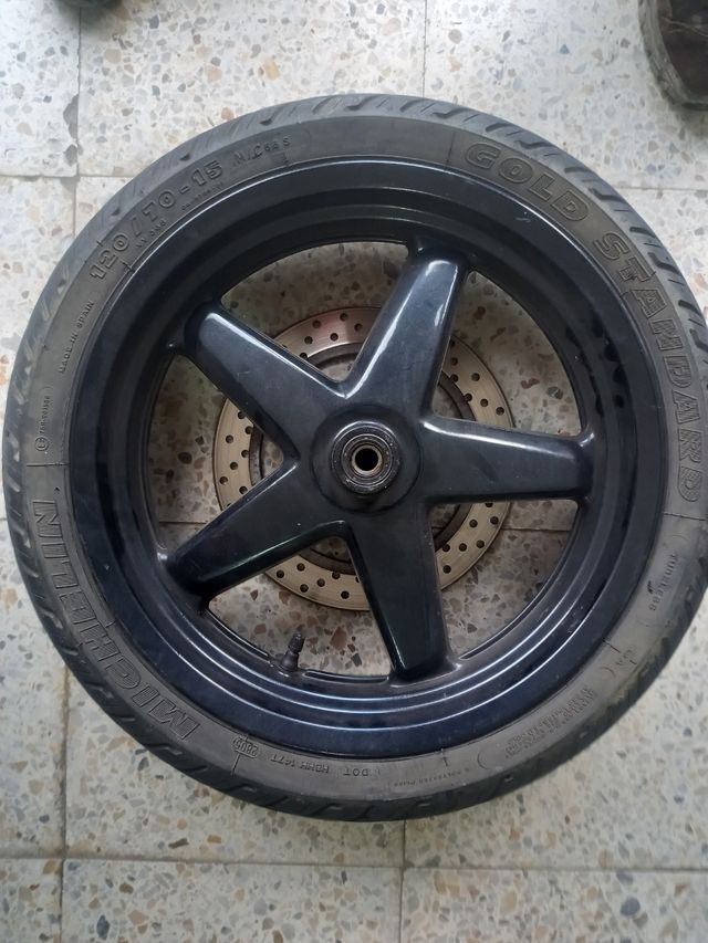 Rueda delantera yamaha xmas