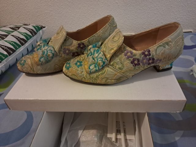 Precioso traje de Fallera Mayor Infantil