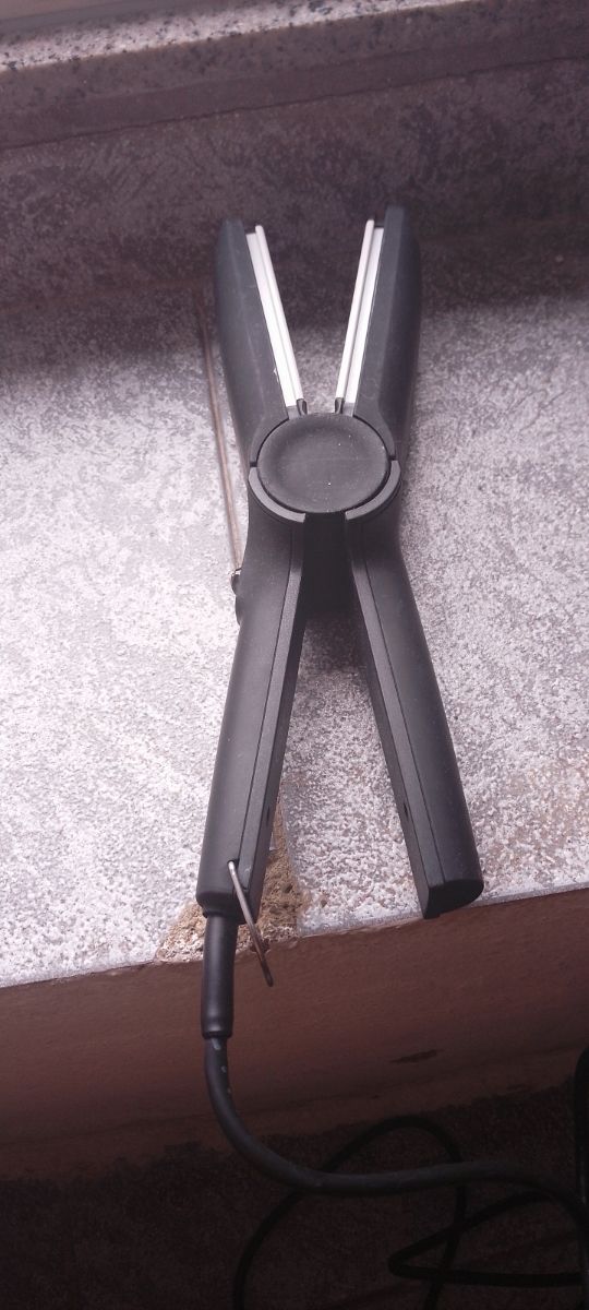 Se vende plancha del pelo rowenta