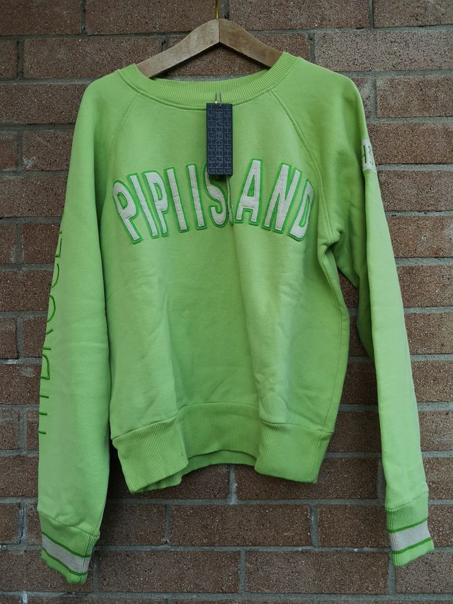 Jersey Hydrogen con etiqueta en el jersey