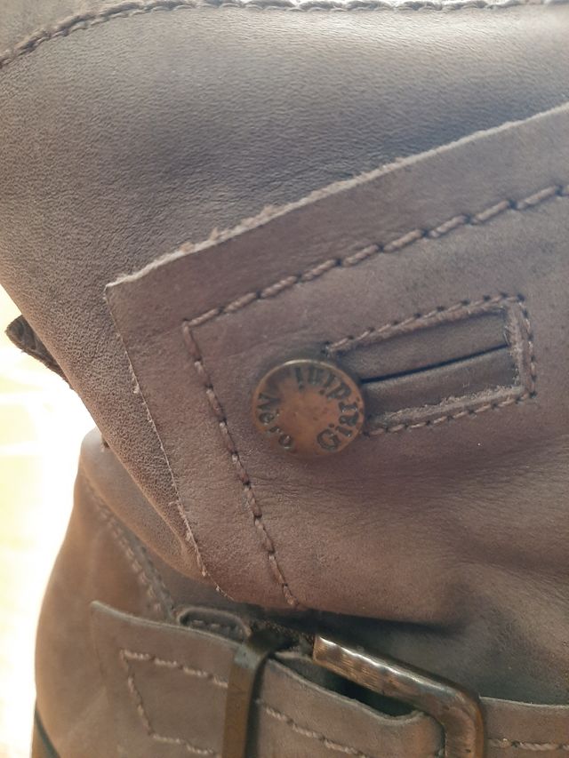 Stivaletto scamosciato Nero Giardini