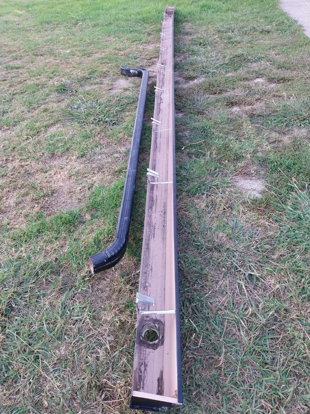 Canalón desagüe negro