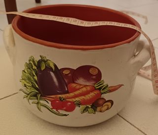 pentola con coperchio in ceramica decorativa