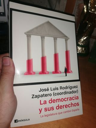 Libro: LA DEMOCRACIA Y SUS DERECHOS