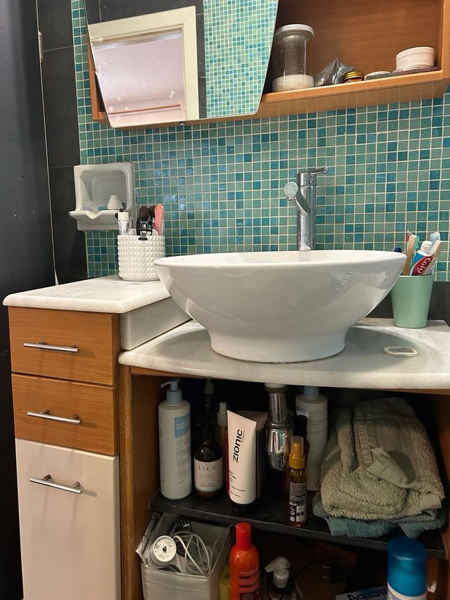Mueble de baño con espejo