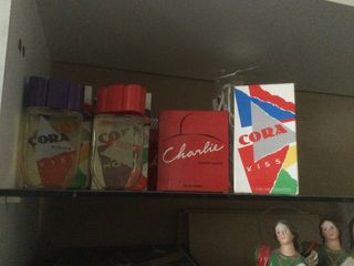 Colonias Cora kiss y Charlie