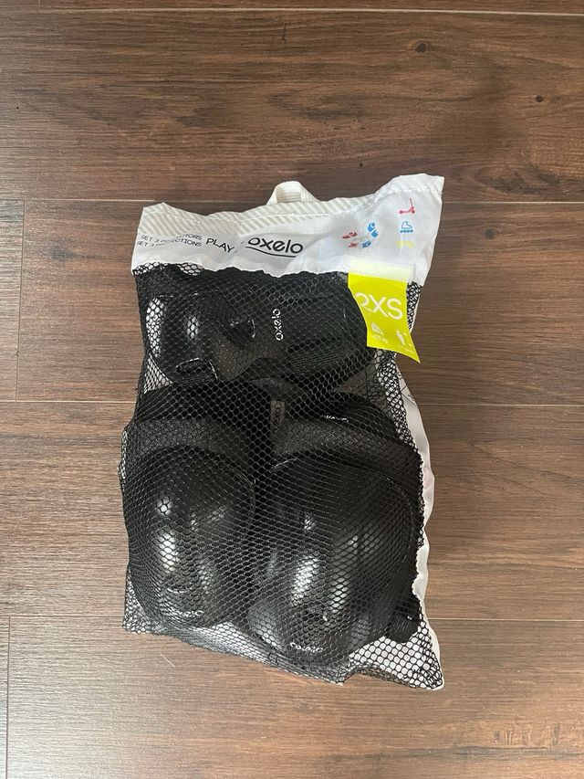 Protector patinaje color negro