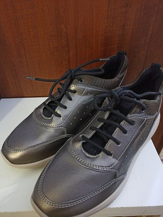 Calzado Geox talla 38 