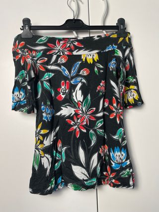 Maglia spalle scoperte