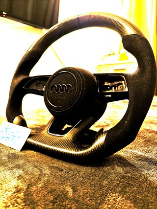 Volante achatado Carbono y alcantara + tapa airbag