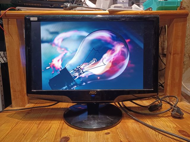Monitor 18,5" AOC 931SN