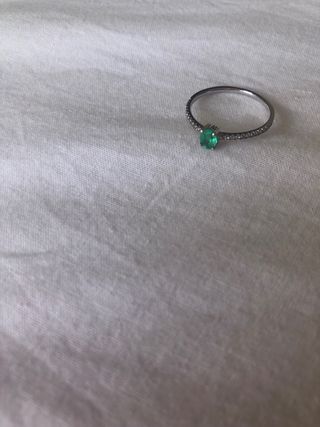 Anillo esmeralda y brillantes