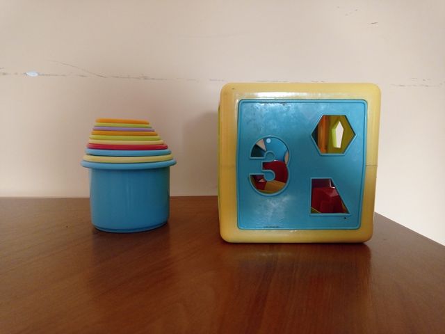 Juguete educativo: cubo formas y números