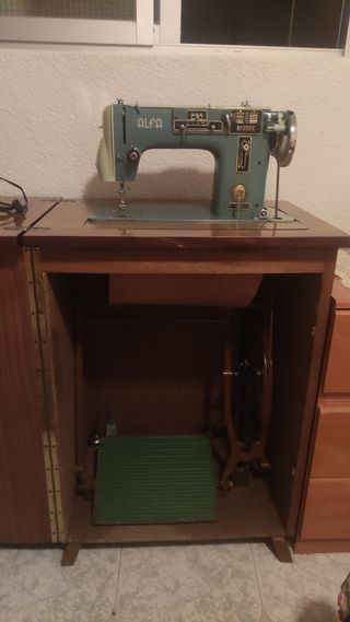 Maquina de coser Alfa 103.3.