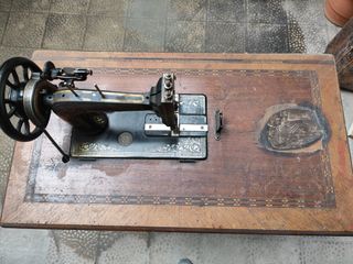 Máquina de coser Omnia