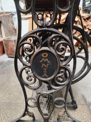 Máquina de coser Omnia