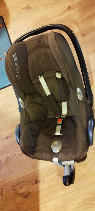 Silla coche MaxiCosi + base Isofix.  Contramarcha