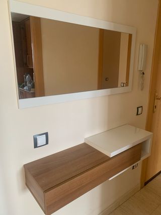 Recibidor con espejo