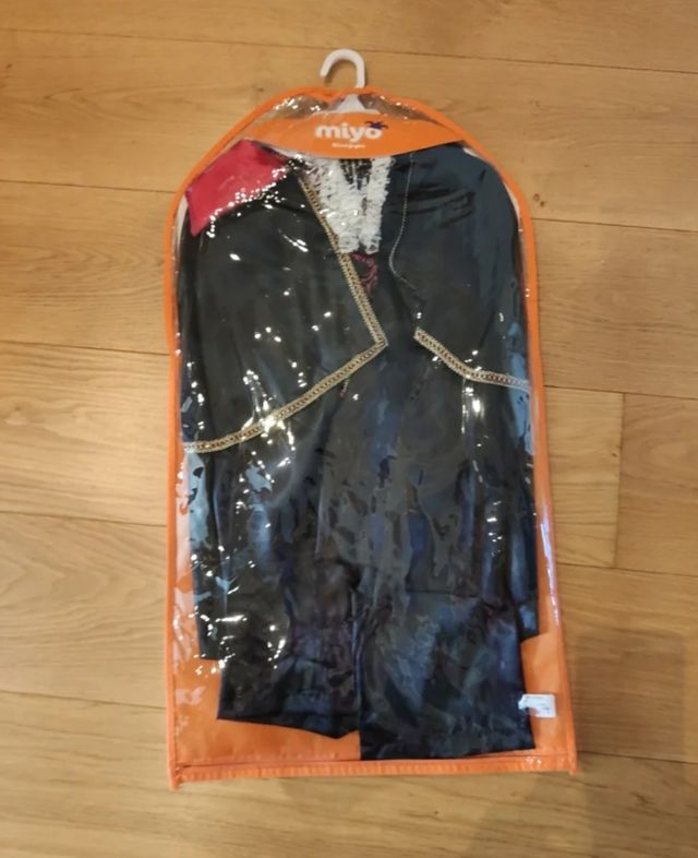 Disfraz Conde Drácula. Halloween.