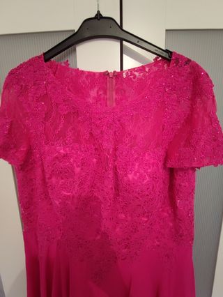 Vestido largo de fiesta en fucsia