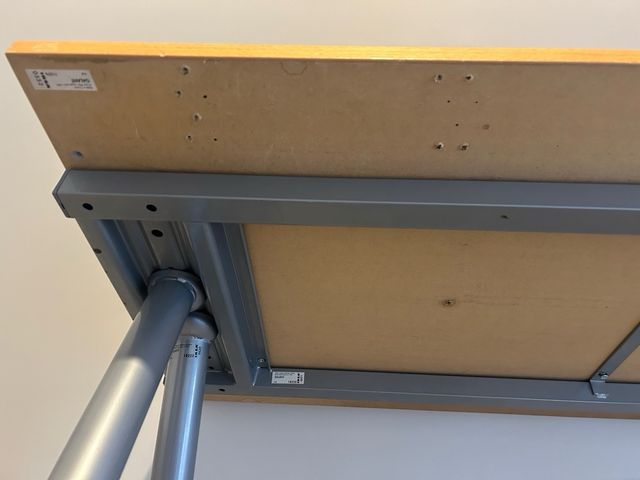 Mesa escritorio con ruedas