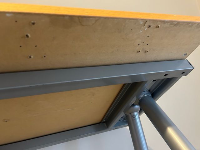 Mesa escritorio con ruedas