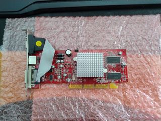 Tarjeta gráfica AGP ATI Radeon 9200SE 128Mb
