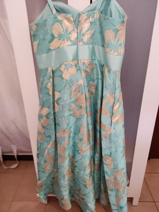 Vestido largo de fiesta en turquesa 
