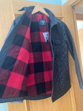 Chaqueta Abercombie negra chico  SIN ESTRENAR