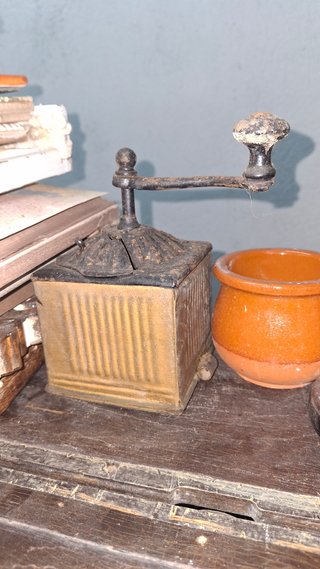 Molinillo antiguo