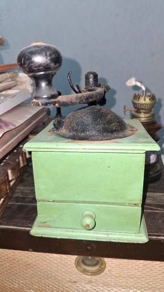 Molinillo antiguo