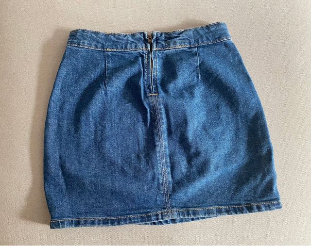 Minifalda vaquera. Bershka. XS 34