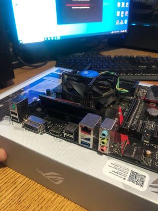 Vendo placa base Asus B250G