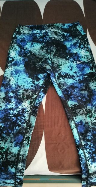 Mallas nike. Por separadas 13, juntas 22