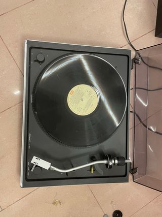 Tocadiscos antiguo OCNOSON