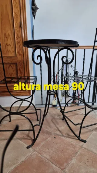 Mesa y sillas de forja.Alta