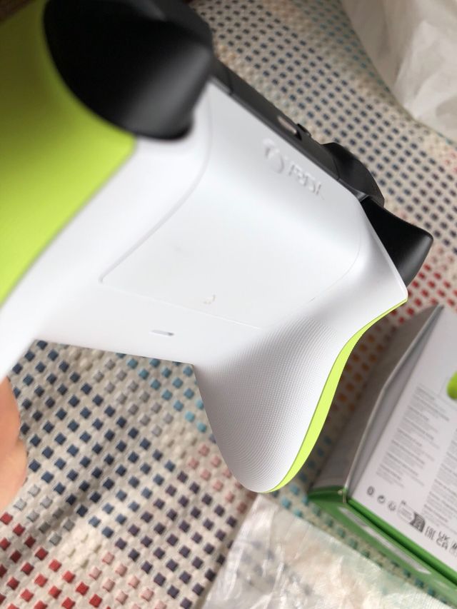 Comando xbox elettrico con fulmine con scatola come nuovo