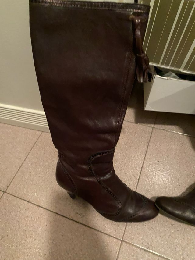 Botas de puel marron