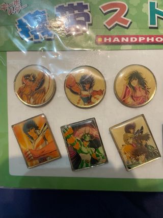 Pins caballeros del zodiaco