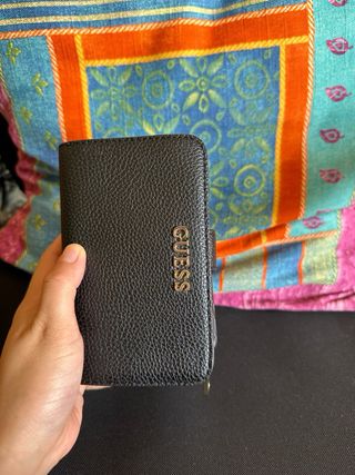 Cartera Guess